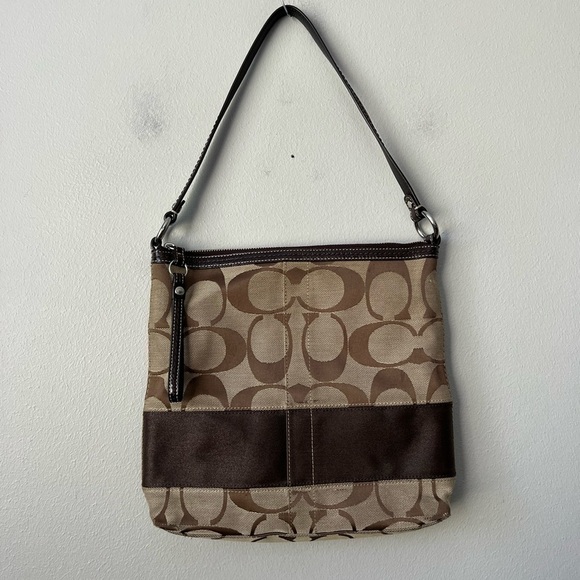 Coach Brown Signature Jacquard Shoulder Bag F13674 - Picture 2 of 12